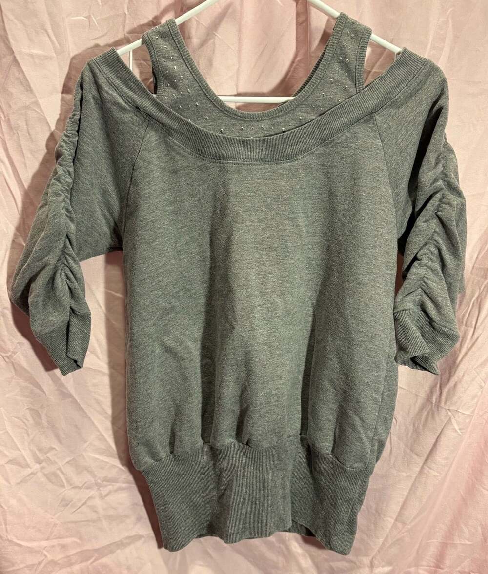 rue21 Gray Cold Shoulder Pullover Sweater with Rhinestone Embellishments Size L